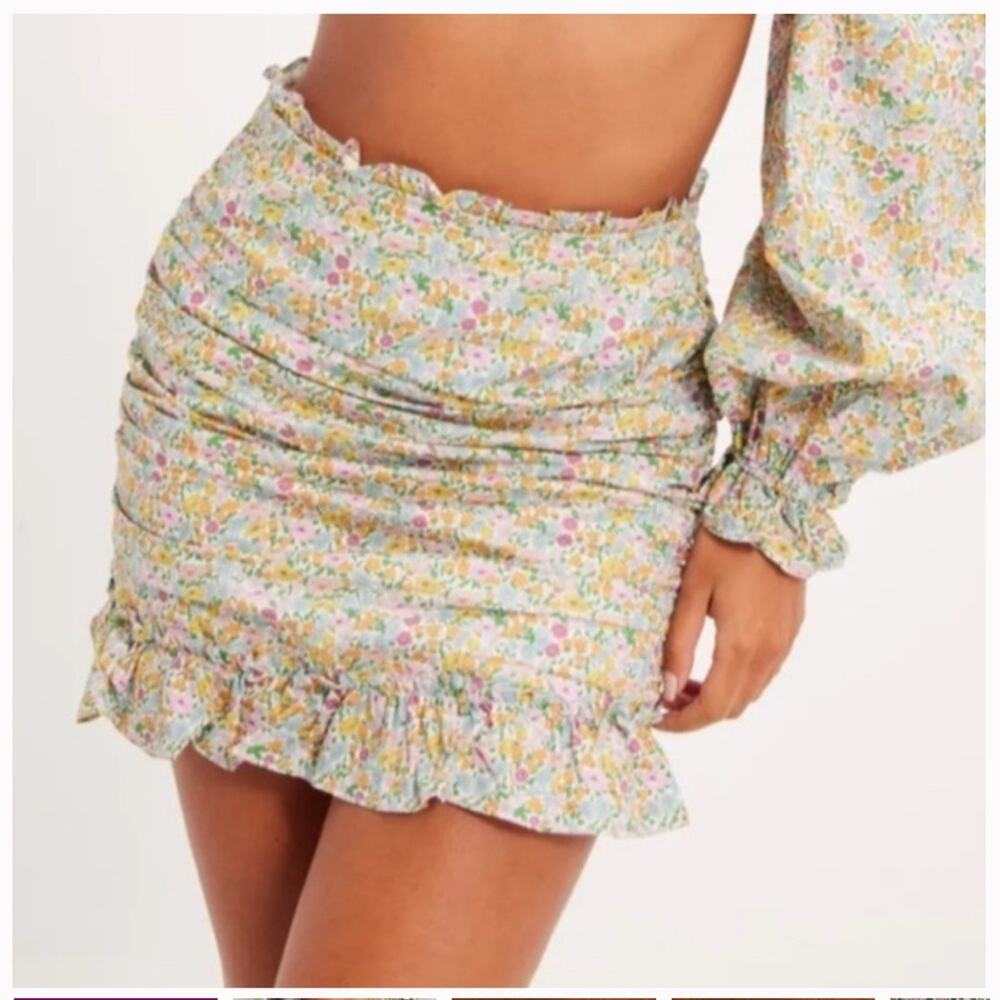 ✨ NWT For Love & Lemons Raleigh Floral Mini Skirt – Size Lg. Ruffle Cottagecore